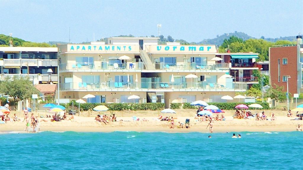 Apartamentos Voramar Castelldefels Exterior foto