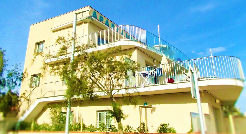 Apartamentos Voramar Castelldefels Exterior foto