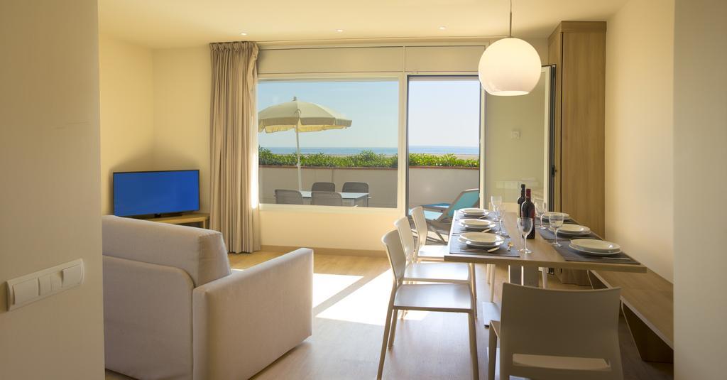 Apartamentos Voramar Castelldefels Exterior foto