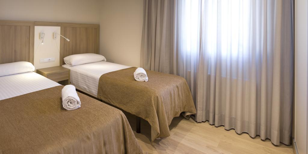 Apartamentos Voramar Castelldefels Exterior foto