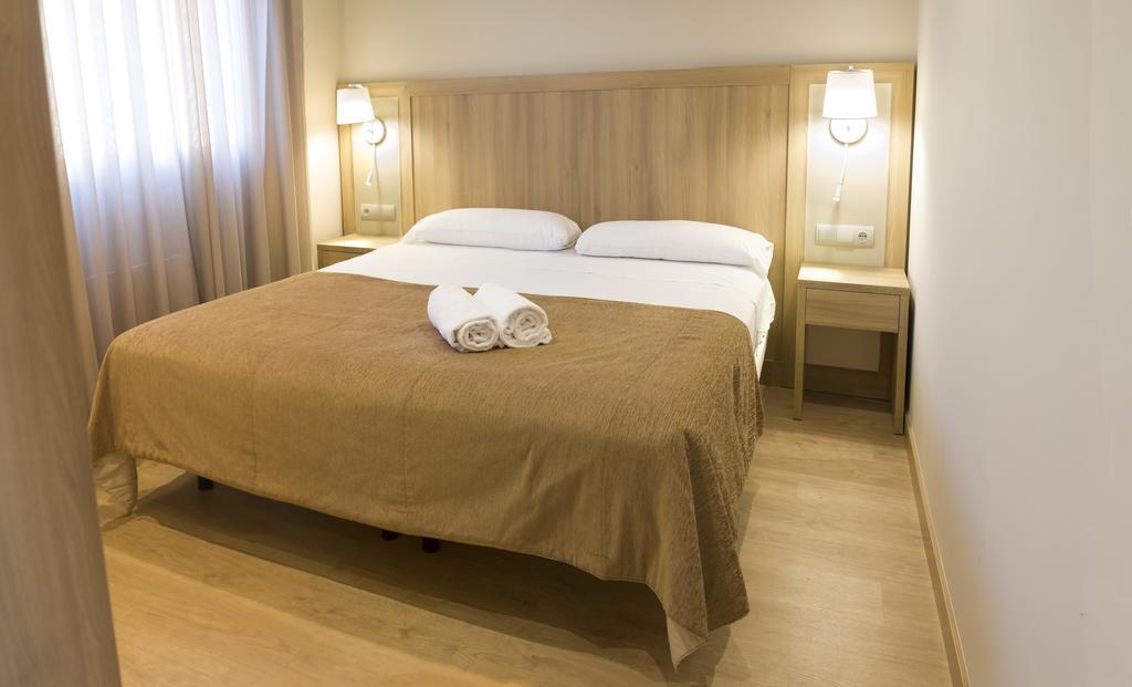 Apartamentos Voramar Castelldefels Exterior foto