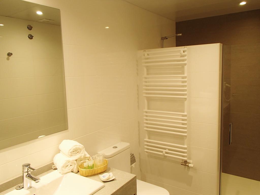 Apartamentos Voramar Castelldefels Exterior foto
