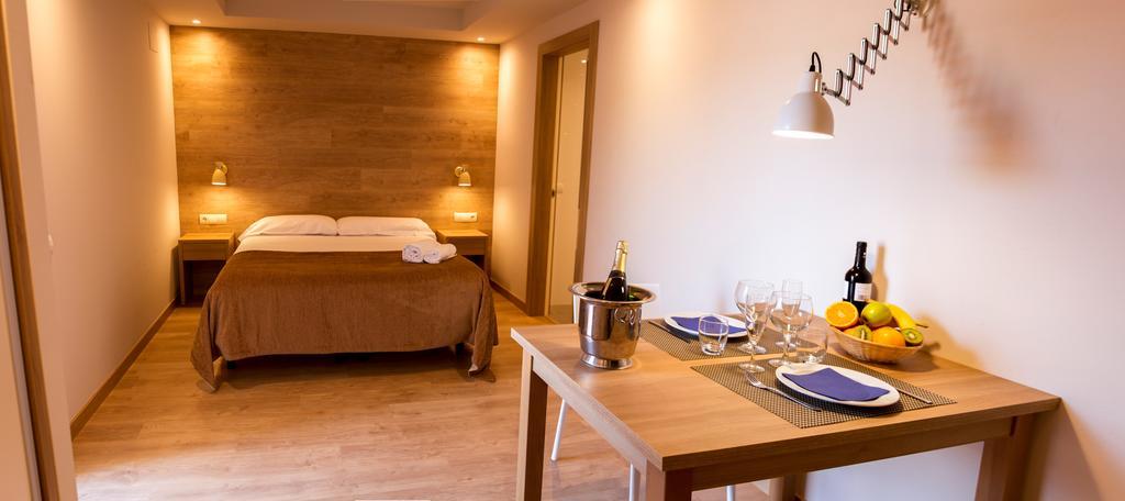 Apartamentos Voramar Castelldefels Exterior foto
