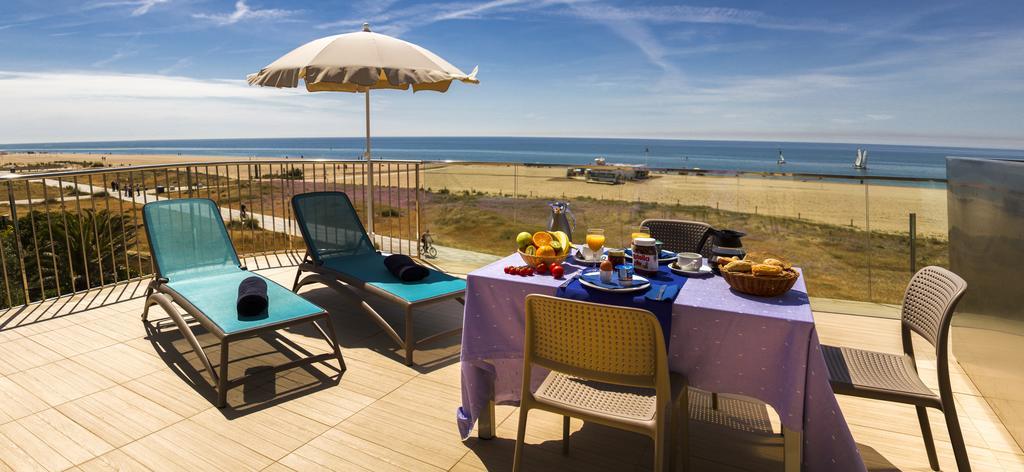 Apartamentos Voramar Castelldefels Exterior foto